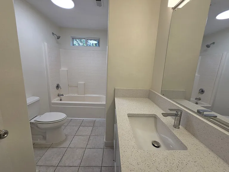 112 Spring Grove Dr — Photo 13