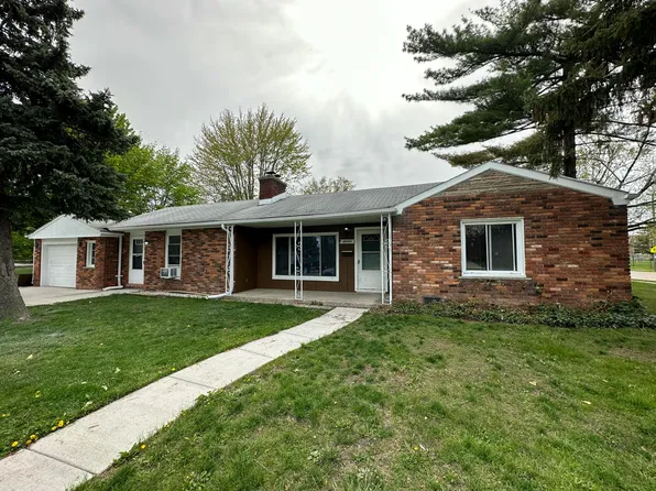 25141 Burt St, Center Line, MI 48015