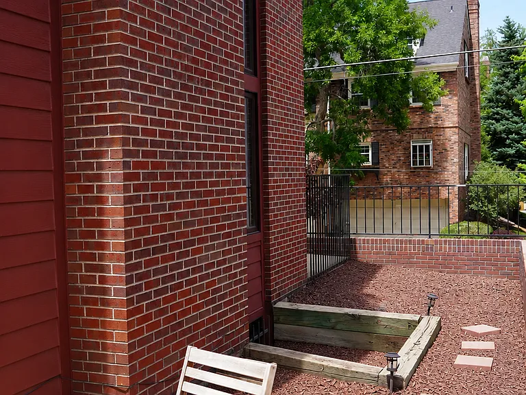 932 E Ellsworth Ave #A — Photo 33