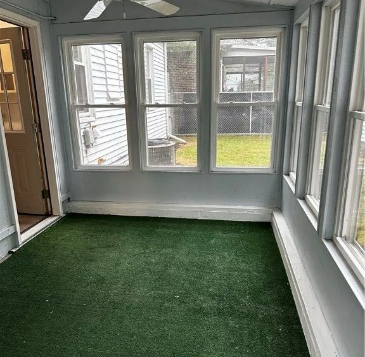 2 bed, 999 sqft, $1,300 — Photo 3