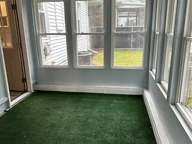 3878 Crary Dr — Photo 3