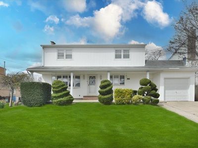 103 Arlyn Drive W, Massapequa, NY, 11758