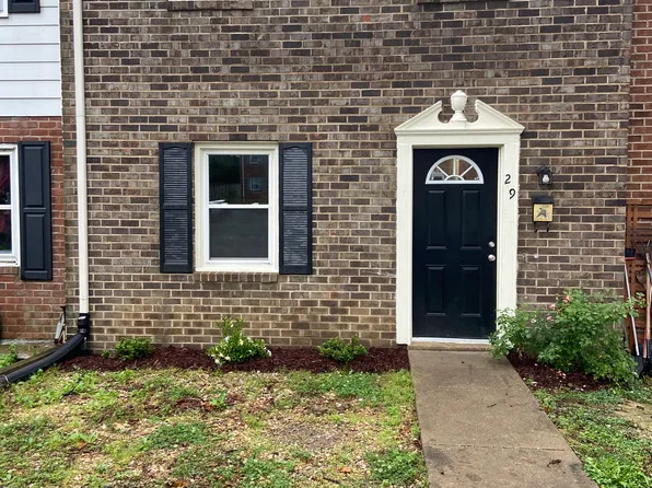29 Bentley Ct, Fredericksburg, VA 22408