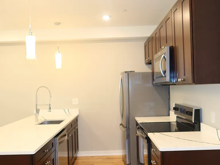 431 N 41st St #3 — Photo 3