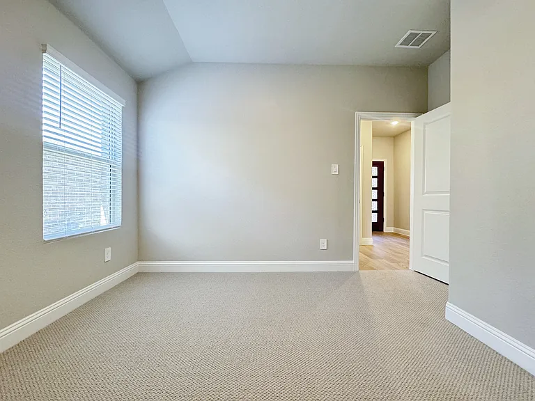 3713 Canyon Dr — Photo 17