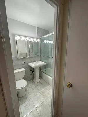 Rented by Olympia House Delaware LP | media 11