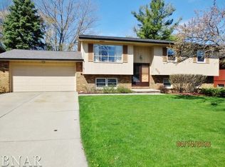 703 Chester Dr, Normal, IL 61761