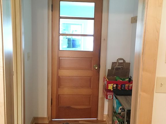 Entrance to kitchen