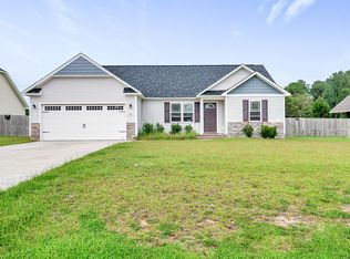 202 Brice Ct, Hubert, NC 28539