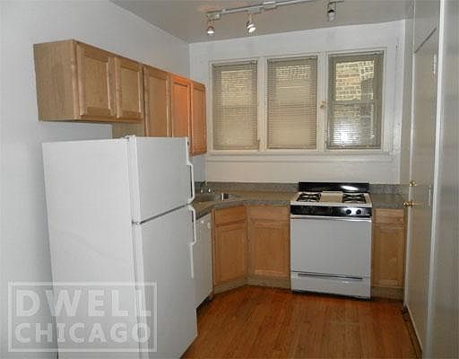 2nd image of 1422 W Farwell Ave #1430-2N