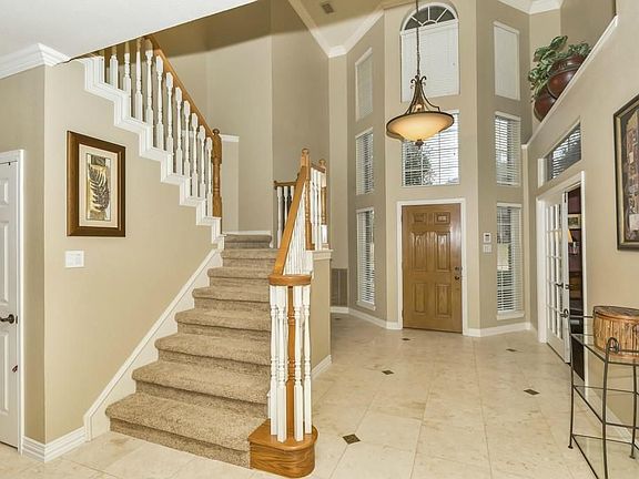 4th image of 805 Sunset Hill Dr