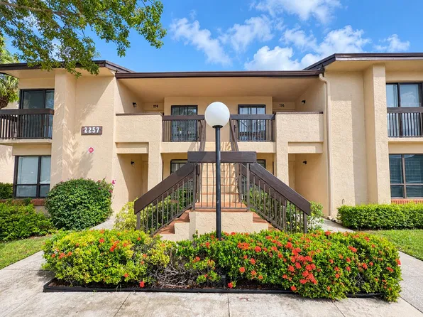 2257 SW 15th St, Deerfield Beach, FL