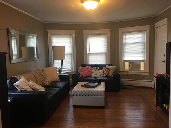 4th image of 135 Armistice Blvd #3