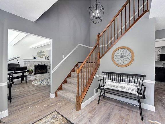 3rd image of 18270 W Bend Dr