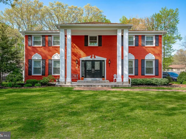 1021 Dell Dr, Cherry Hill, NJ 08003