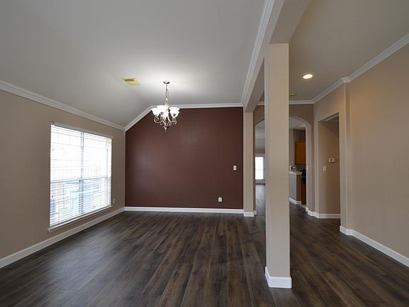 4th image of 104 Ambrose Dr