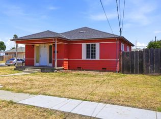 1401 Grandhaven St, Salinas, CA 93905