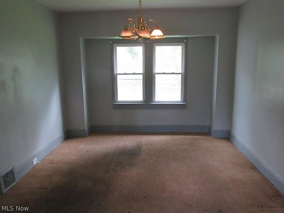 5th image of 4273 E 136th St