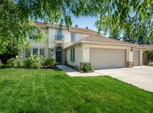1821 E Oak Haven Dr, Fresno, CA