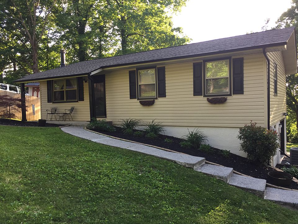 1st image of 1403 Northshire Ln