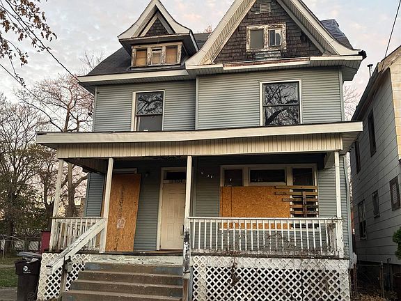 5th image of 1504 N Linn St