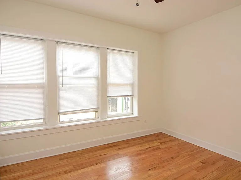 4804 N Avers Ave #202 — Photo 6