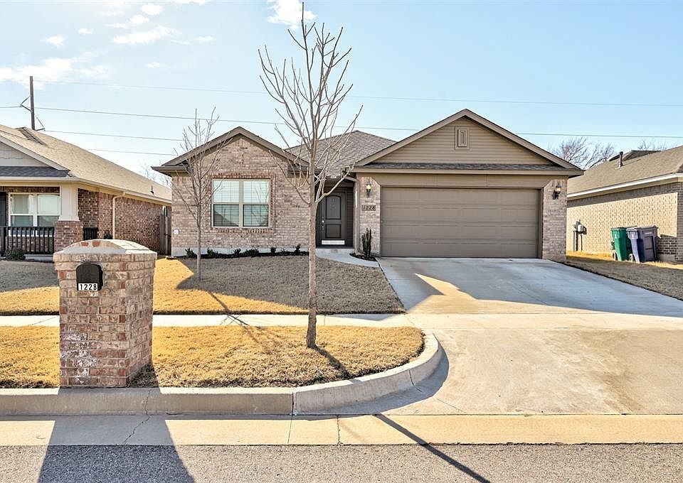 1st image of 1228 SW 156th Ter