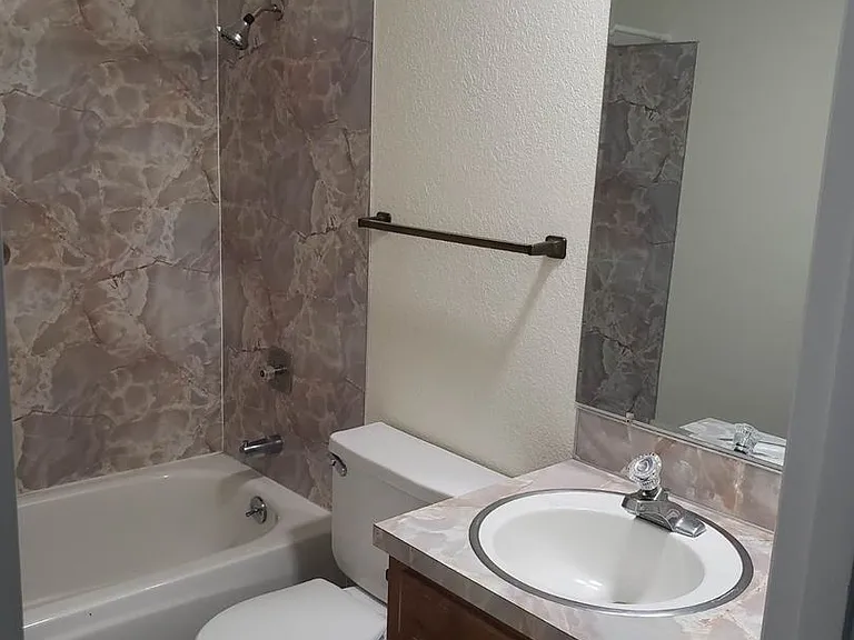 5522 Beechwood Ct S — Photo 22