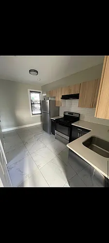 154 Sanford St Photo 1