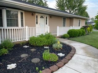 1004 Independence Dr, Wapakoneta, OH 45895