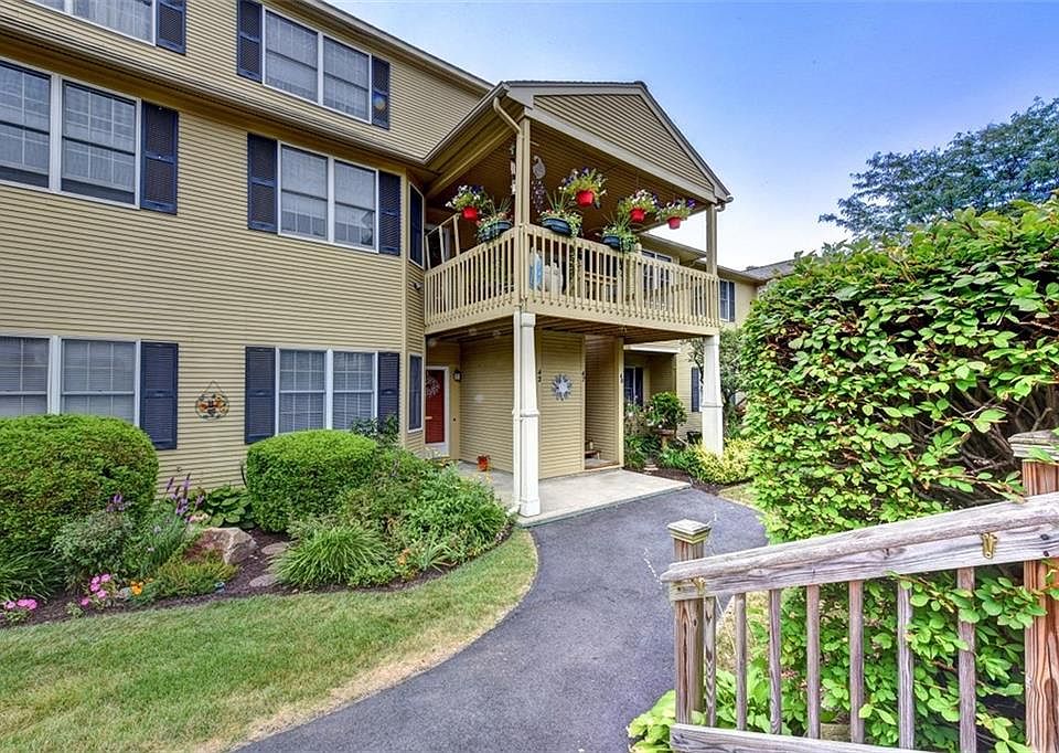 1st image of 48 Trellis Dr #48