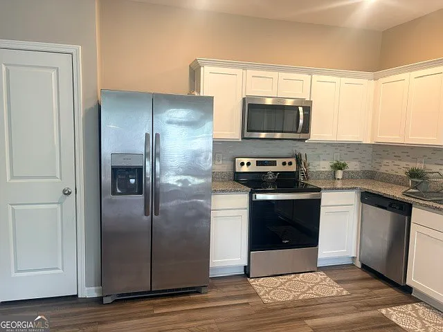 188 Swindon Dr — Photo 6