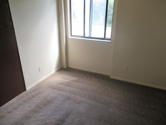 3rd image of 500 Bowie Dr APT 115