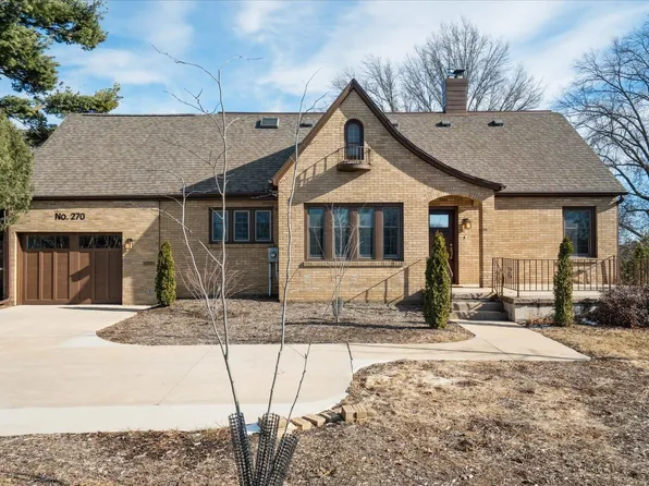270 Wartburg Pl, Dubuque, IA 52003