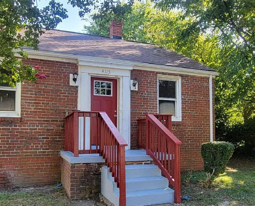 4115 Leake Ave