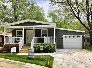 1125 Bayside Rd, Elgin, IL 60123