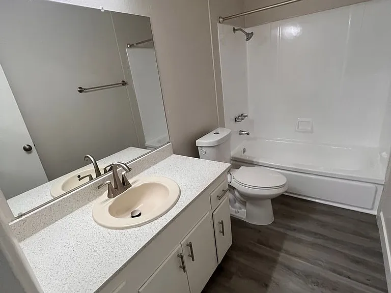 3115 Quartz Ln — Photo 6