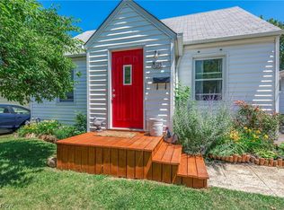 1815 Robindale St, Wickliffe, OH 44092