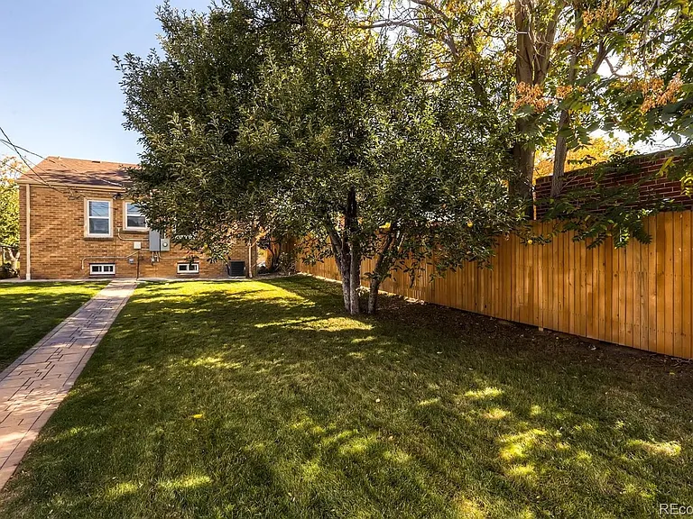 3541 N Saint Paul St — Photo 22