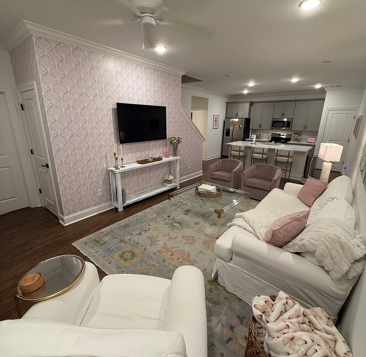 3 bed, $3,300 — Photo 2