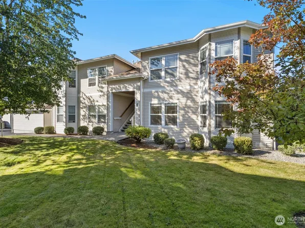 10025 9th Avenue W #E102, Everett, WA 98204