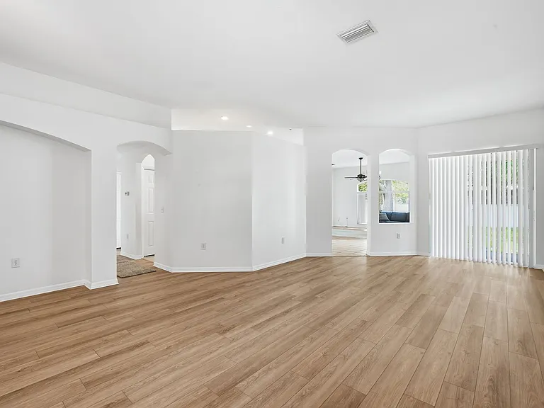 5912 Bramble Bush Ct — Photo 5