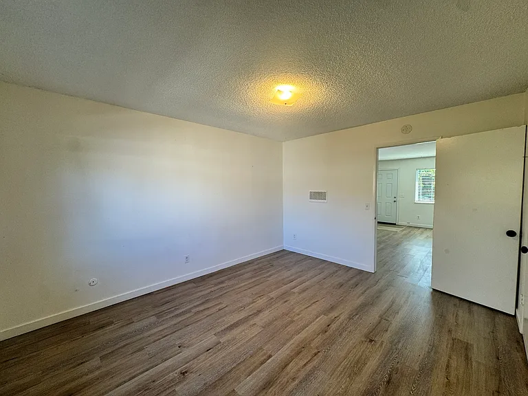 3120 Camellia Ct #C — Photo 11