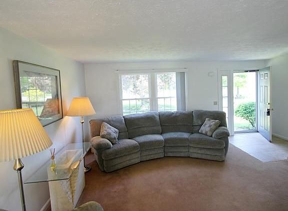 3rd image of 41 Chili Ave