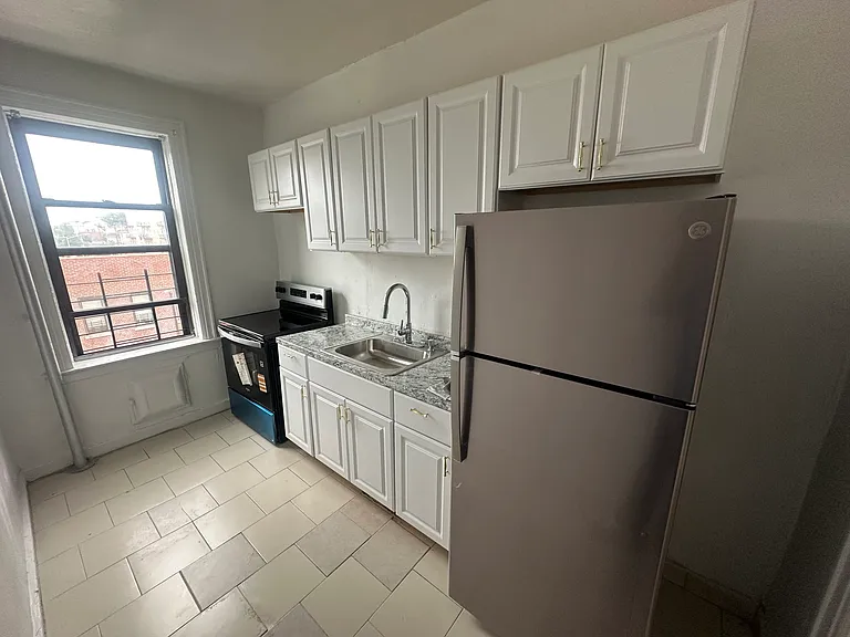 1544 Gillespie Ave #3D — Photo 7