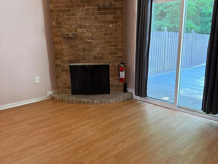 2 Lafayette Ln — Photo 9