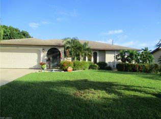 1921 SE 40th St, Cape Coral, FL 33904