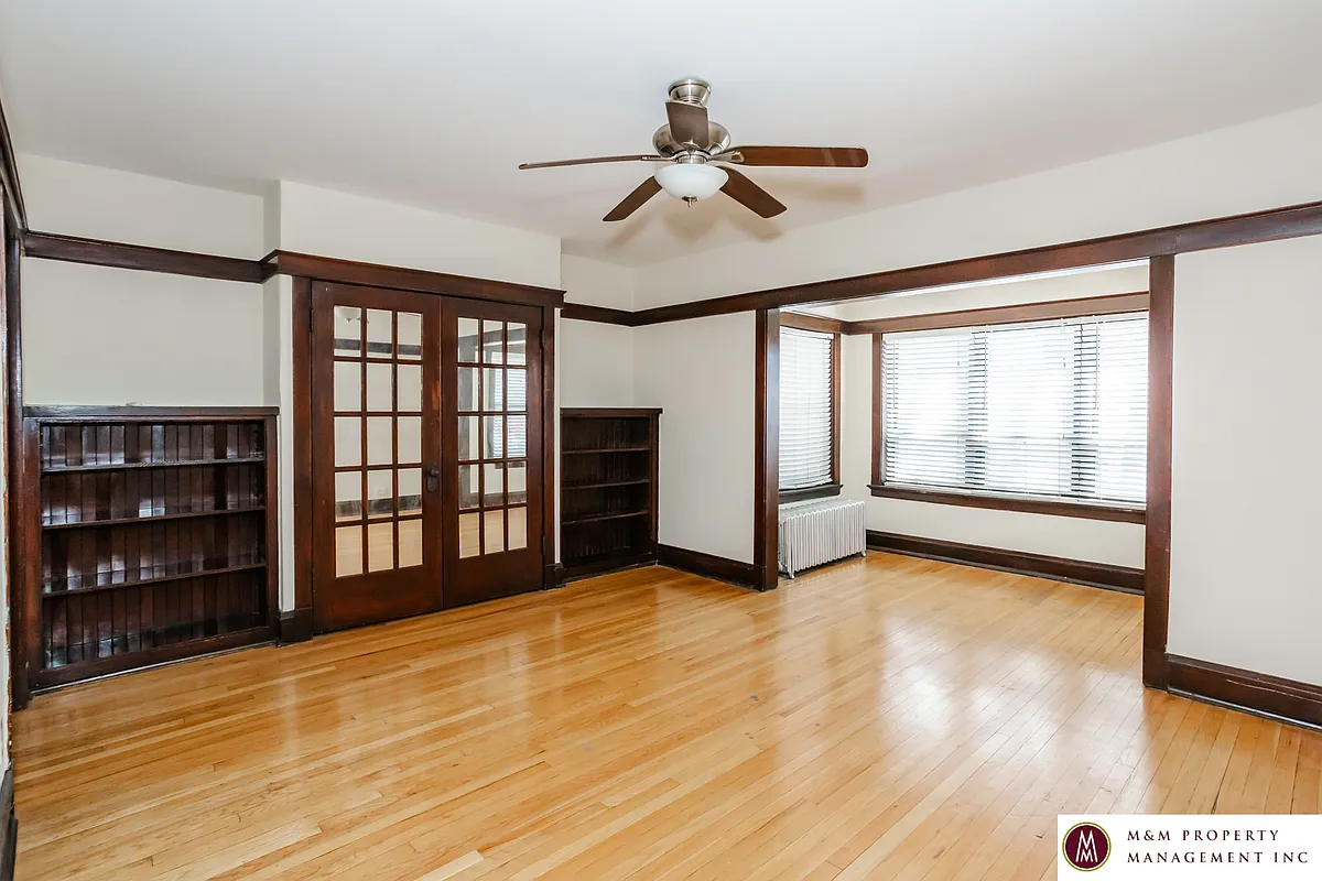Building Photo - 255 Maple