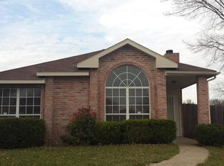 1143 Southpointe Dr, Desoto, TX 75115