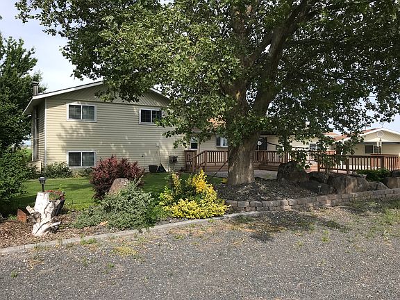 4th image of 2506 Road L NE
